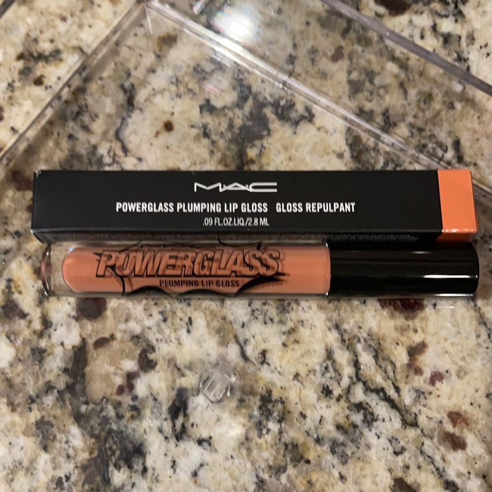 MAC Powerglass Plumping lip gloss